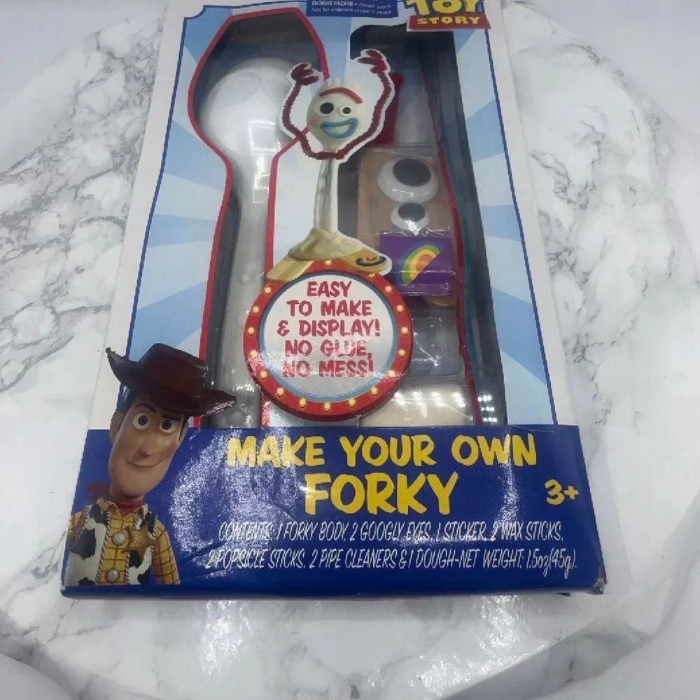 DISNEY PIXAR TOY STORY 4 Make Your Own Forky Kit-NEW!
